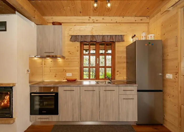 شاليه Wooden House Pia Brod na Kupi