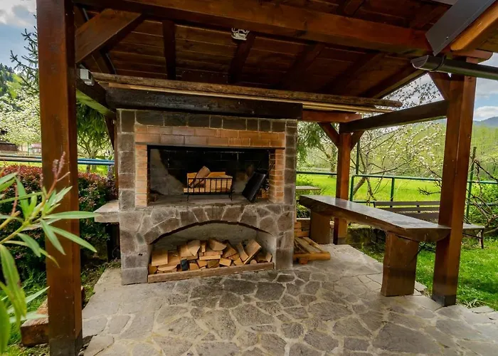 شاليه Wooden House Pia