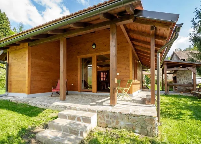 شاليه Wooden House Pia