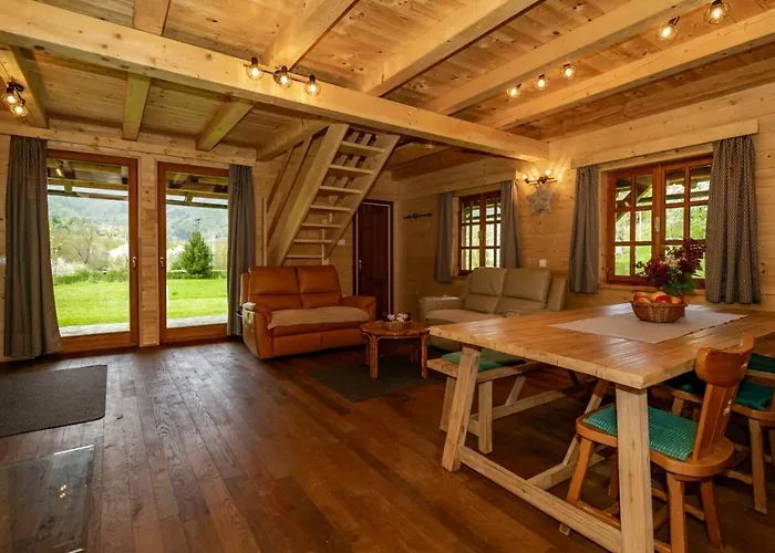 Wooden House Pia *
